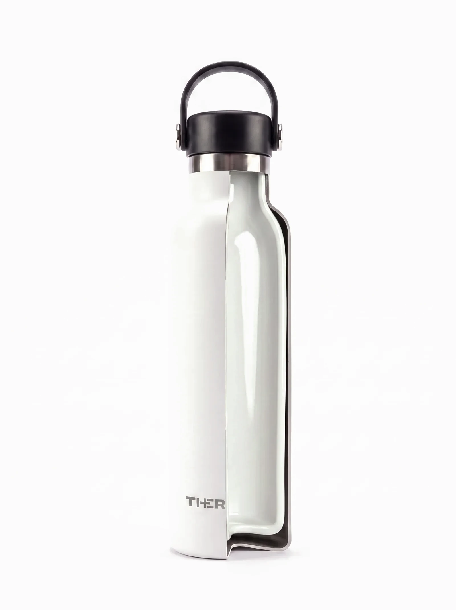Botella Theramic abierta en corte: la pared de acero por fuera y la capa de cerámica blanca que recubre todo el interior